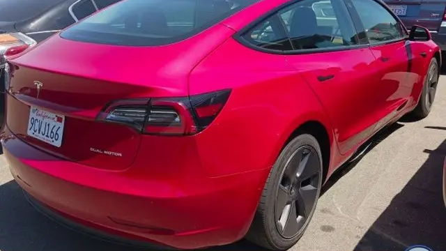 2022 Tesla Model 3 Long Range