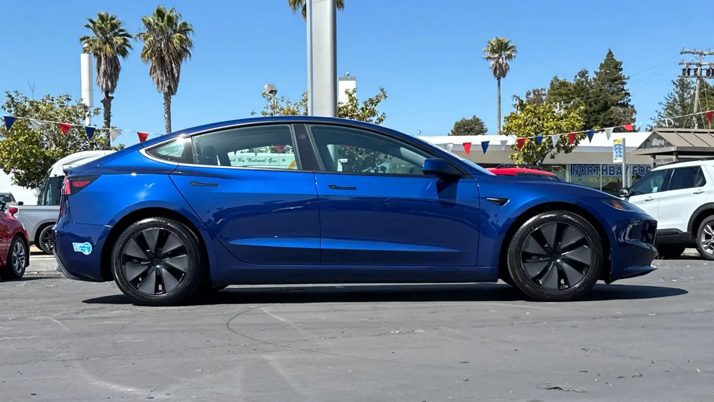 2025 Tesla Model 3 Long Range