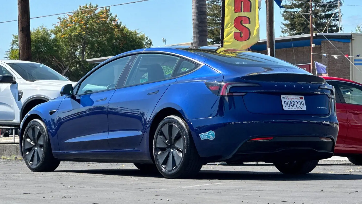 2025 Tesla Model 3 Long Range