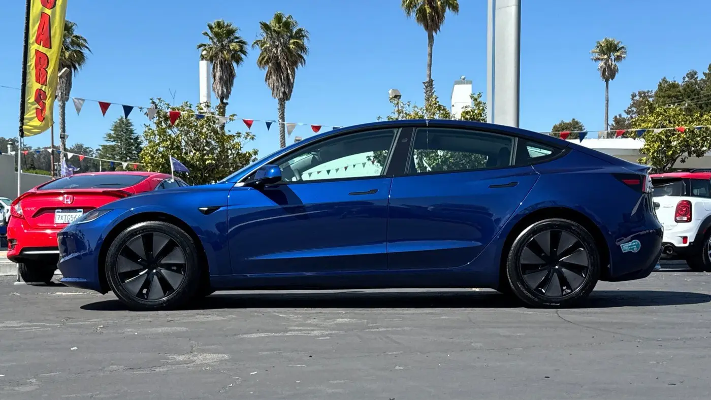 2025 Tesla Model 3 Long Range