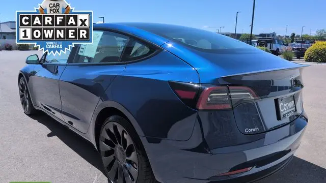 2023 Tesla Model 3 Performance