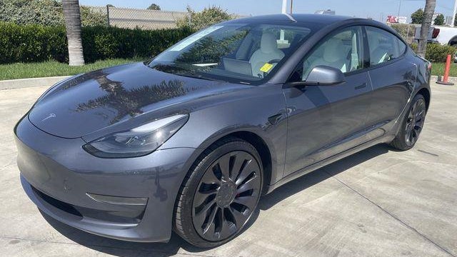 2023 Tesla Model 3 Performance