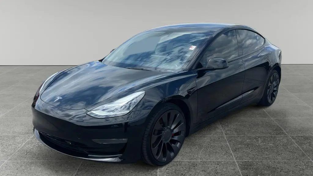 2023 Tesla Model 3 Performance