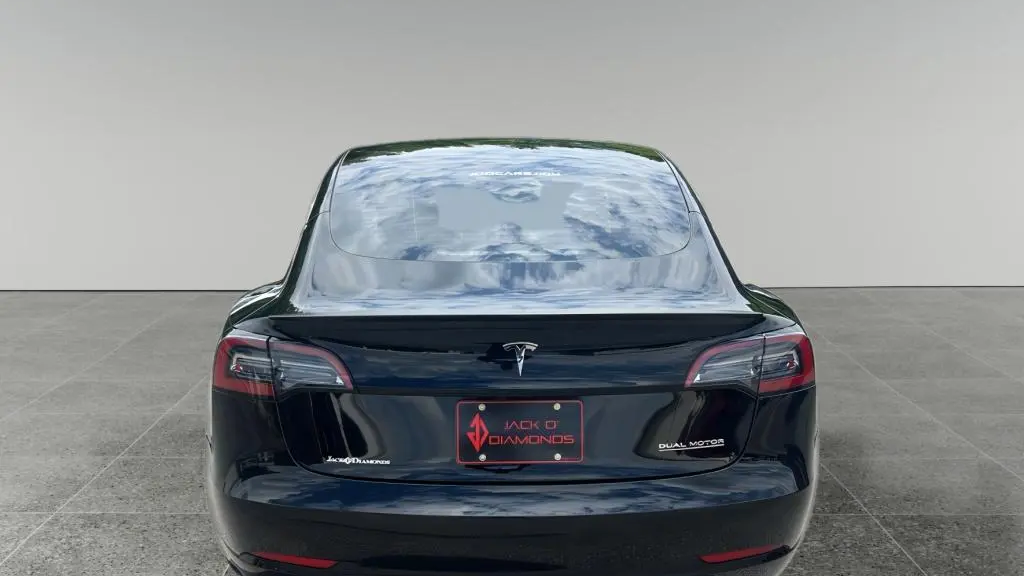 2023 Tesla Model 3 Performance