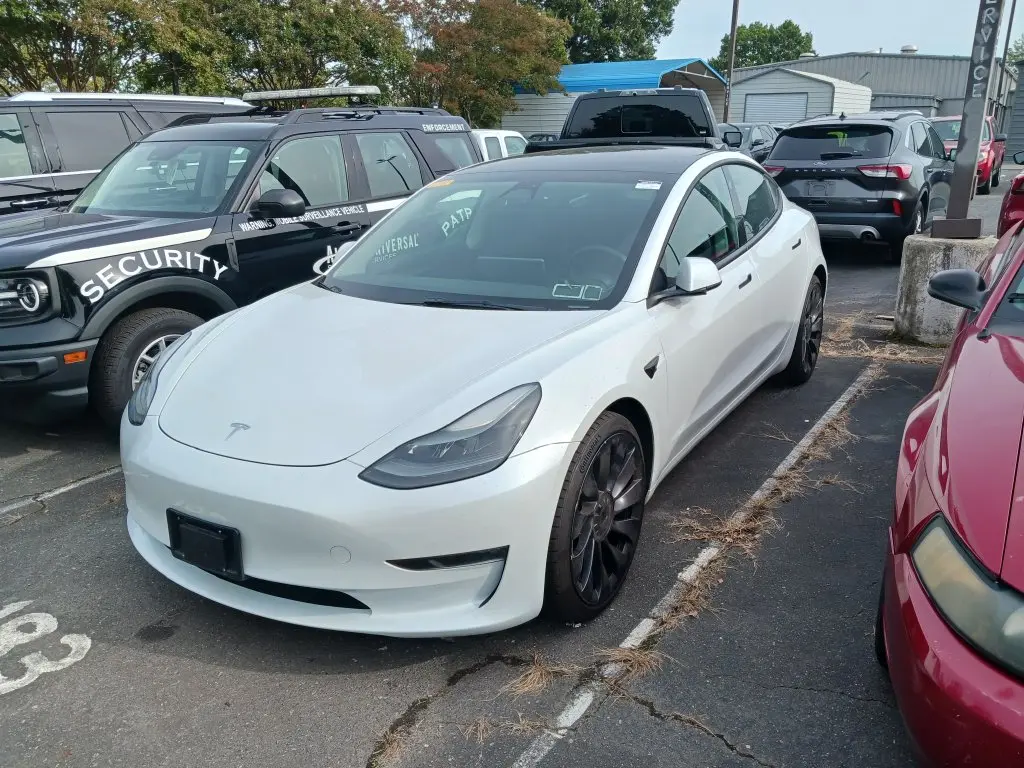 2023 Tesla Model 3 - $33,898