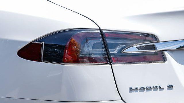 2017 Tesla Model S 90D