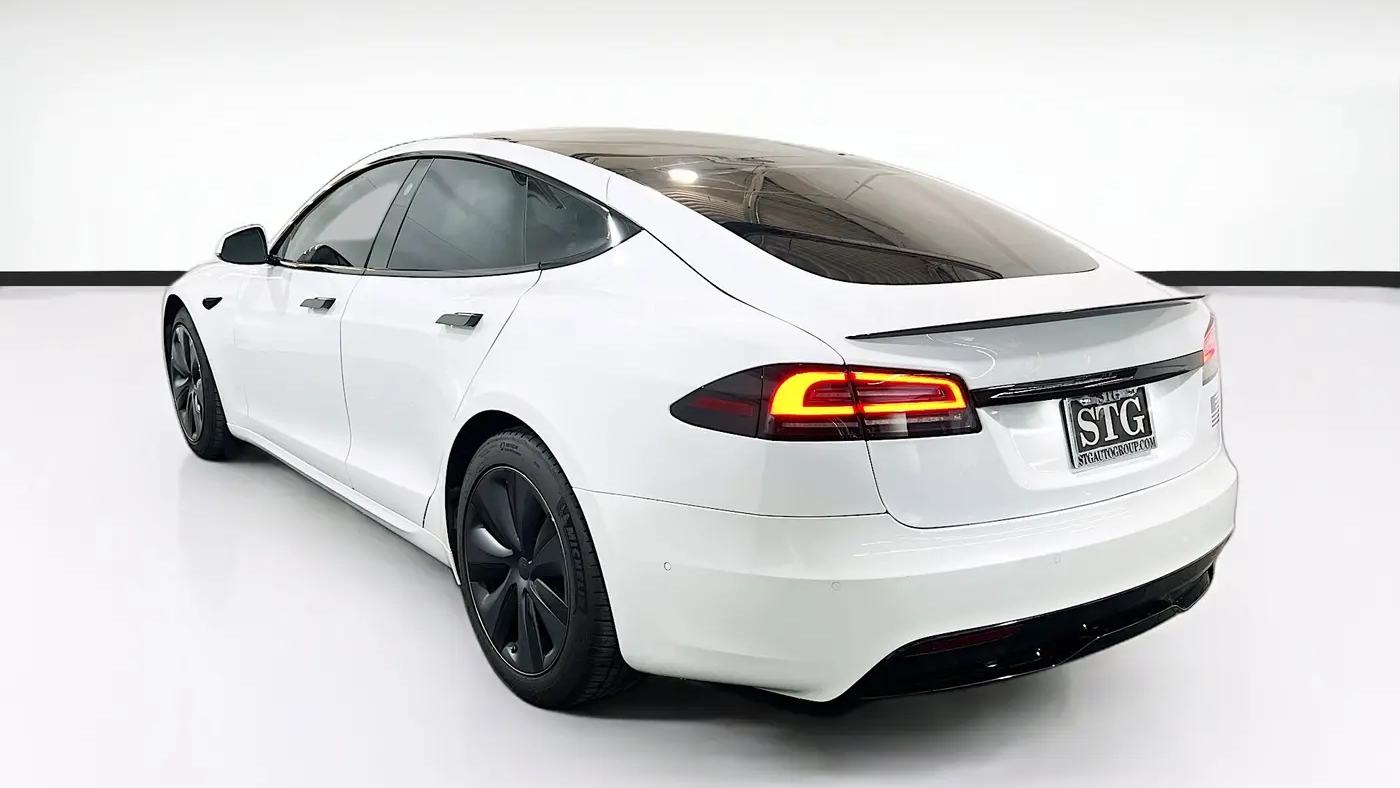 2023 Tesla Model S Base