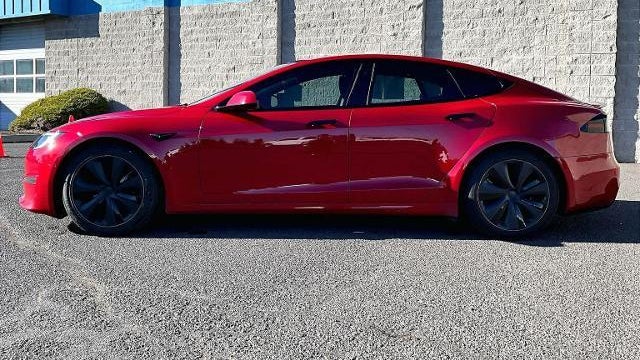 2022 Tesla Model S Base