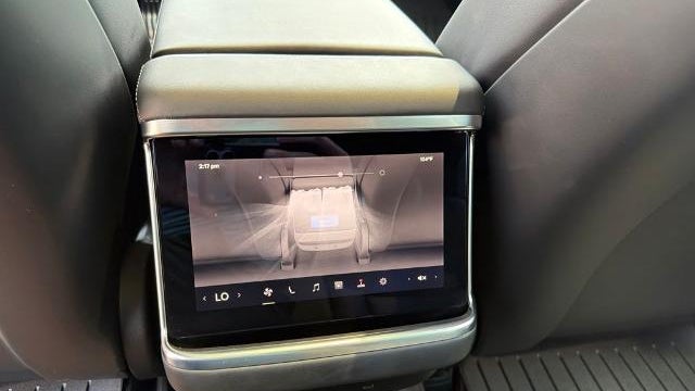 2022 Tesla Model S Base