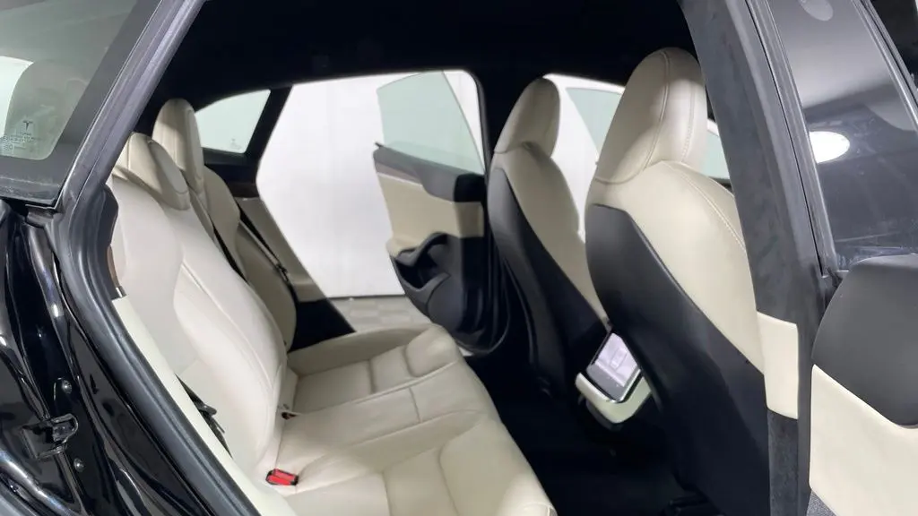 2022 Tesla Model S Base