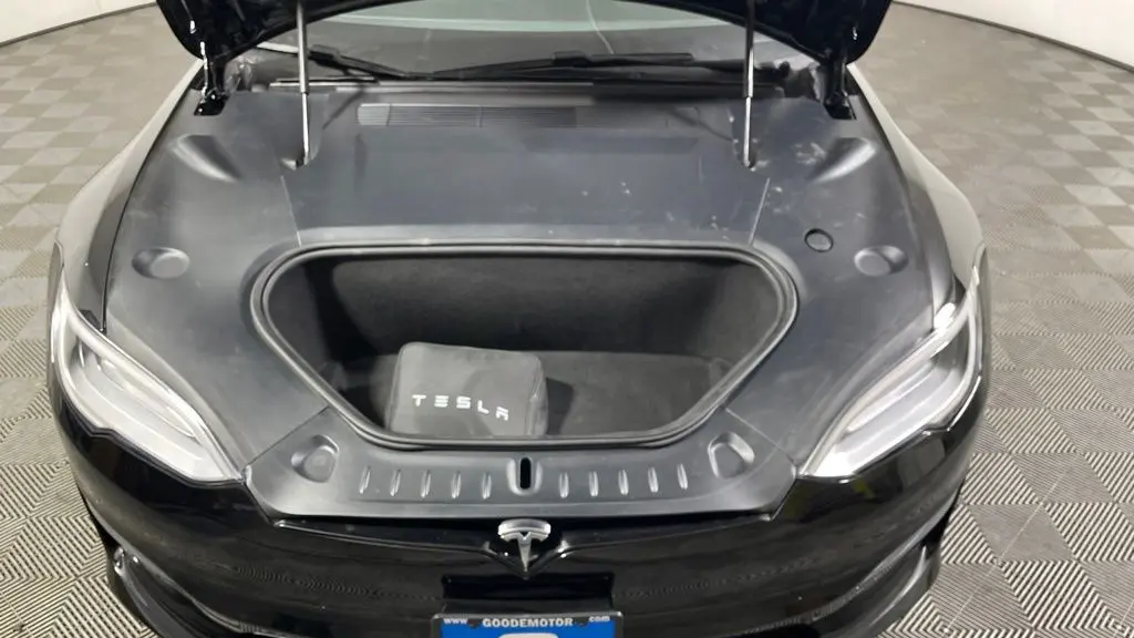 2022 Tesla Model S Base