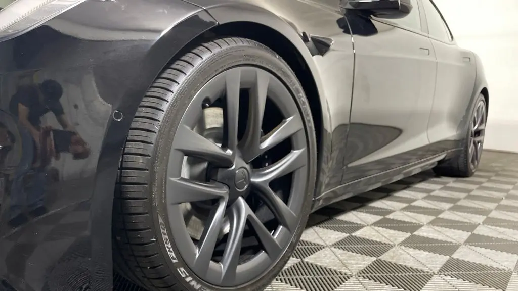 2022 Tesla Model S Base
