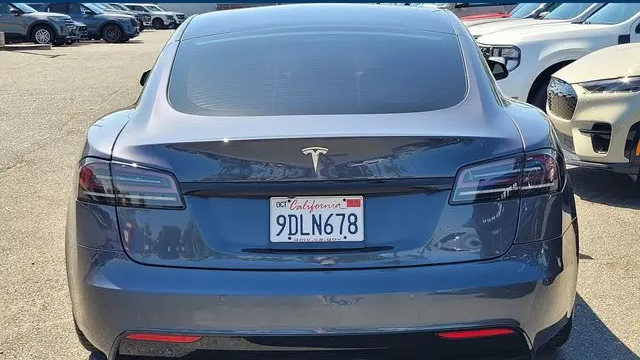 2022 Tesla Model S Base