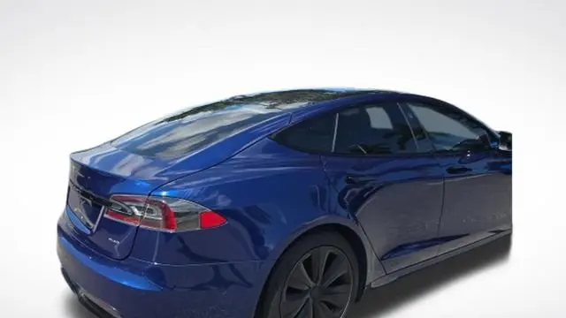 2021 Tesla Model S Plaid