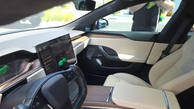 2021 Tesla Model S Plaid
