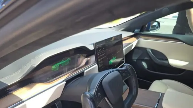 2021 Tesla Model S Plaid
