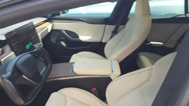 2021 Tesla Model S Plaid
