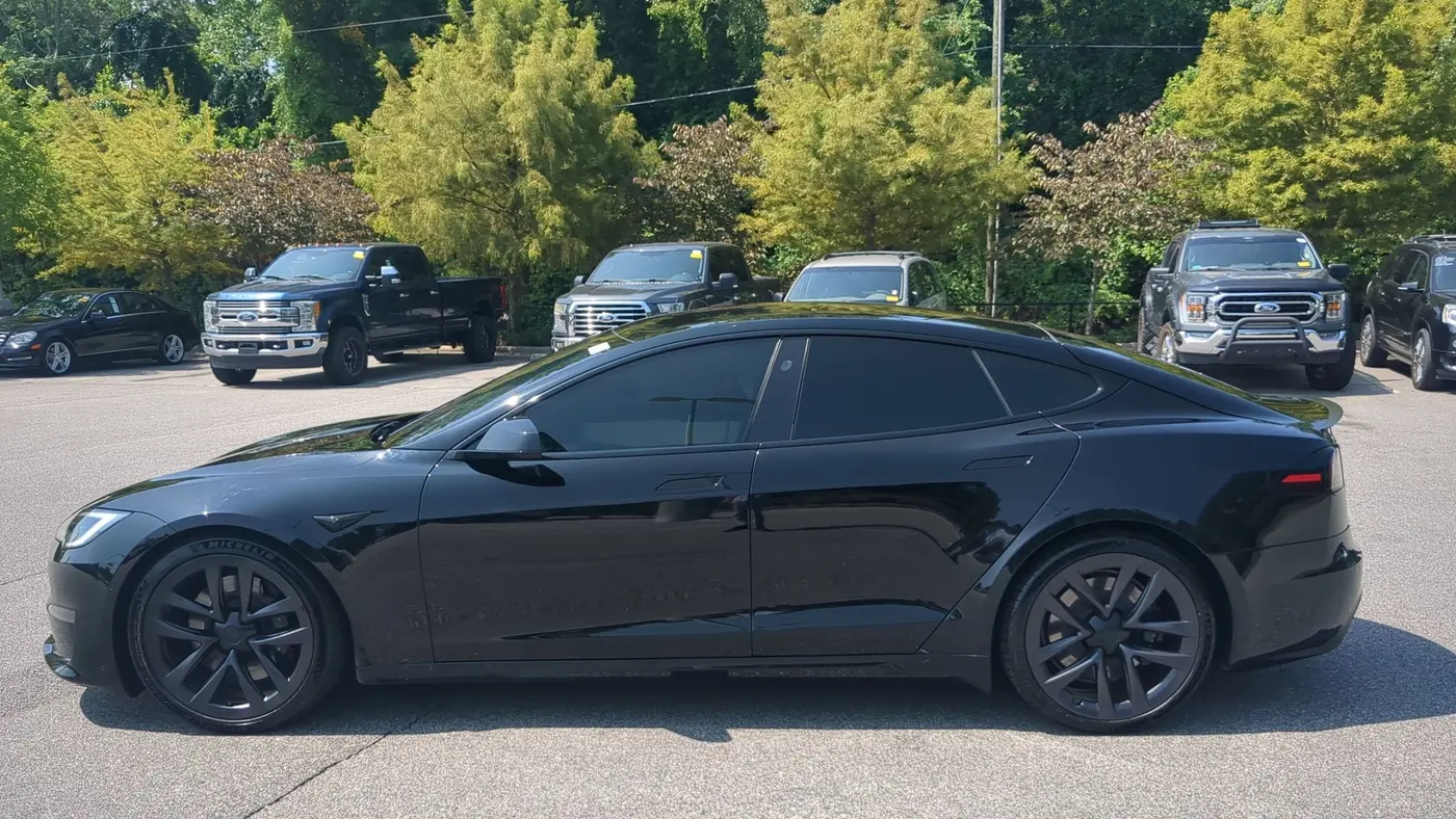 2023 Tesla Model S Plaid
