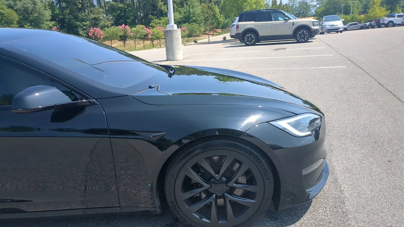 2023 Tesla Model S Plaid