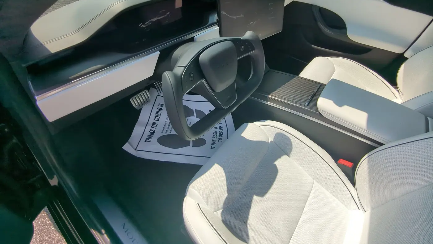 2023 Tesla Model S Plaid