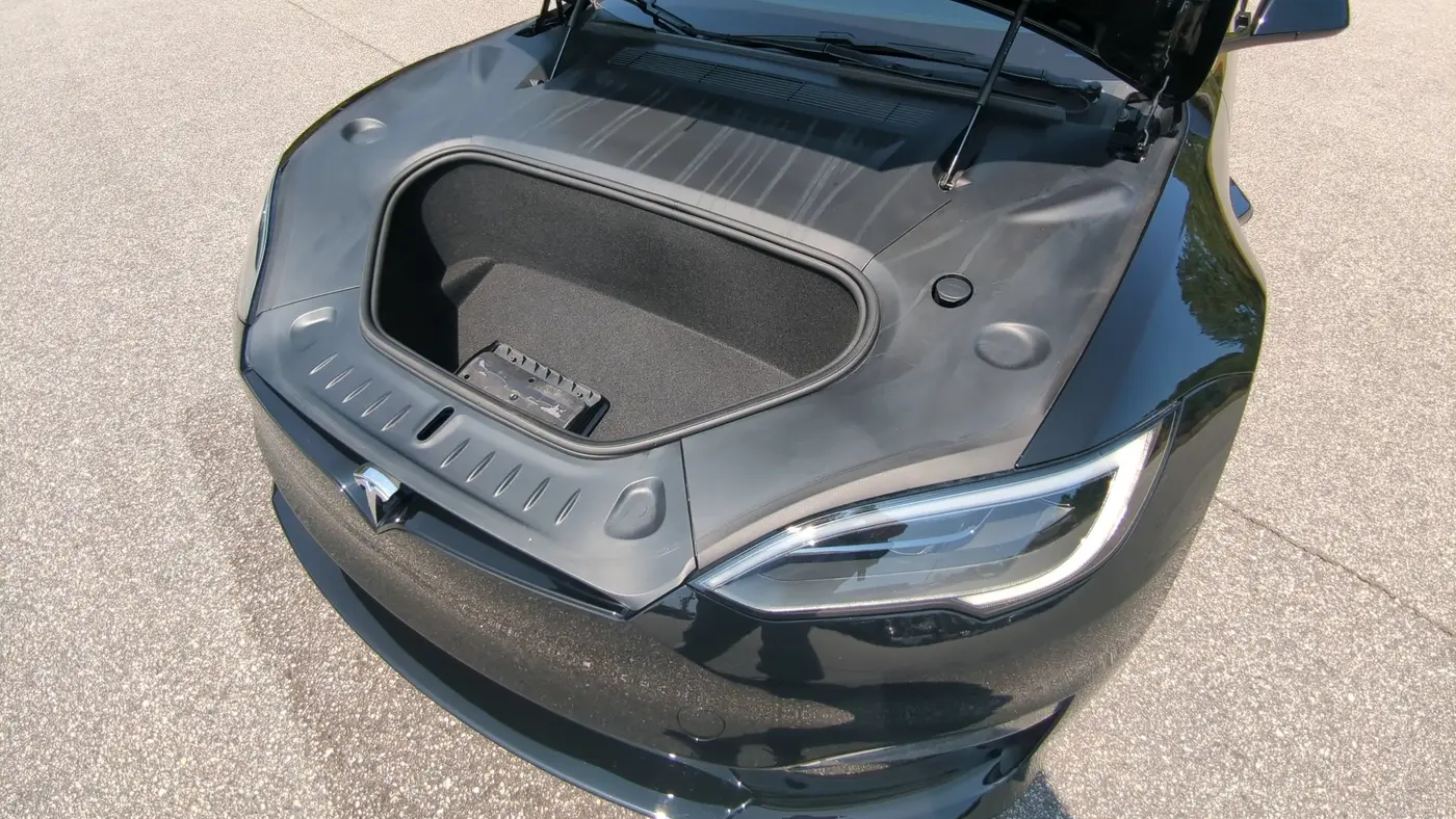 2023 Tesla Model S Plaid