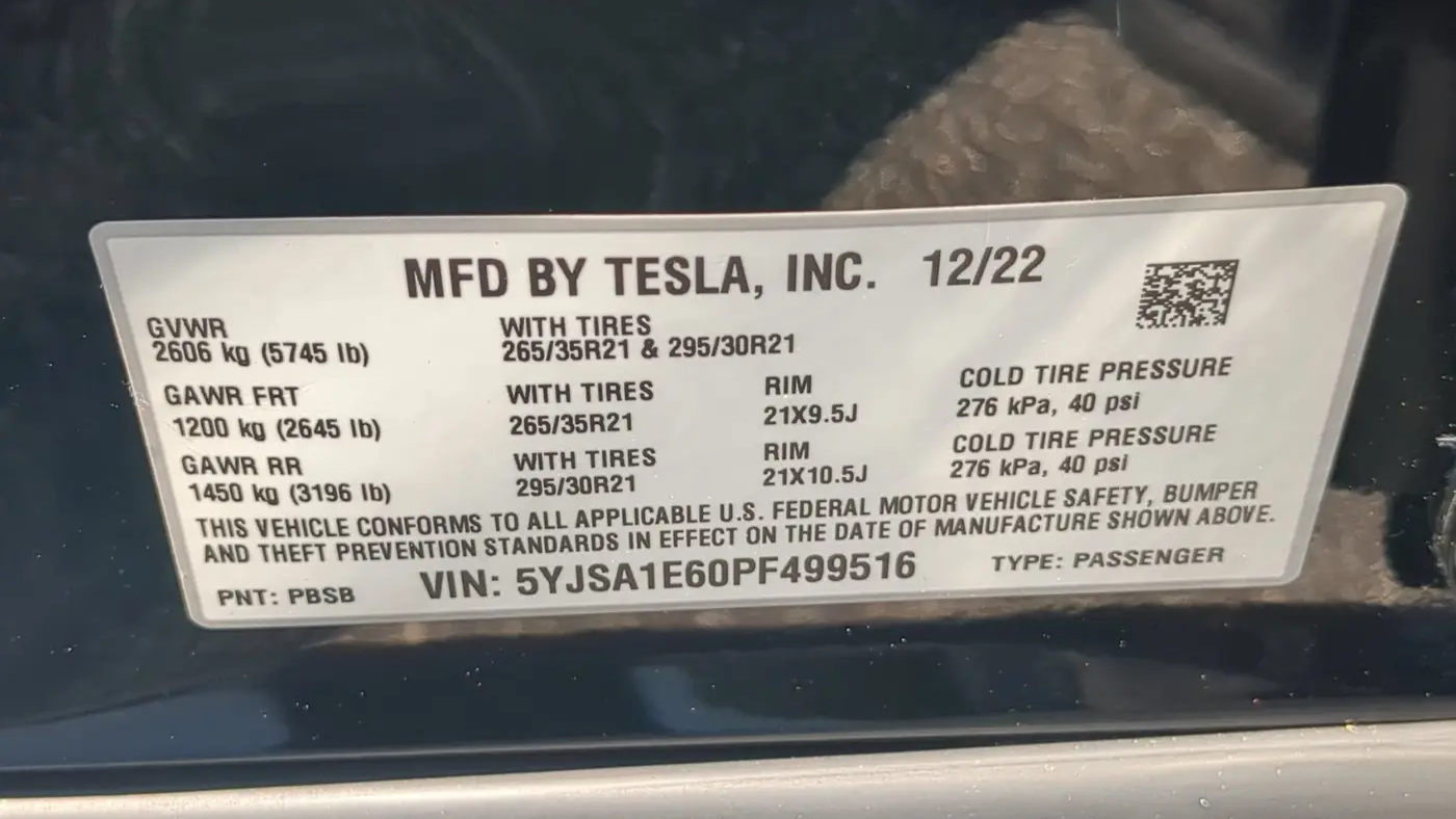 2023 Tesla Model S Plaid