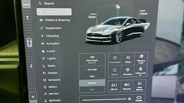 2022 Tesla Model S Plaid