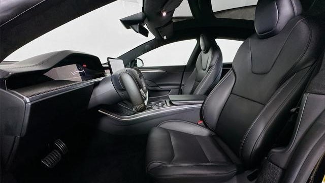 2022 Tesla Model S Plaid