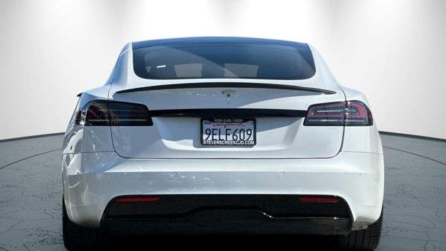 2022 Tesla Model S Plaid