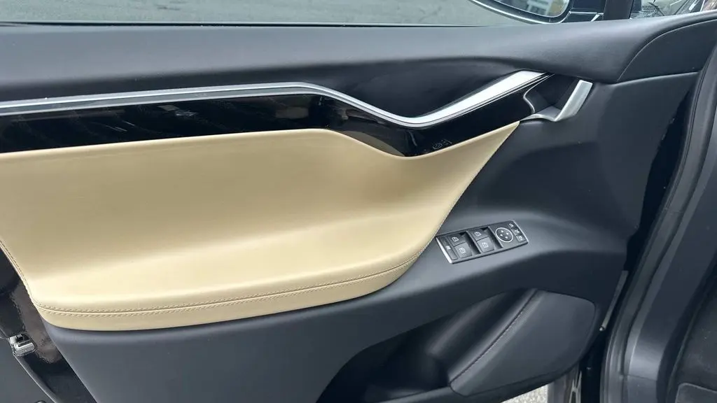 2016 Tesla Model X 60D
