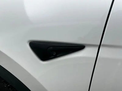 Photo of a 2021 Tesla Model Y AWD Long Range 4DR Crossover for sale