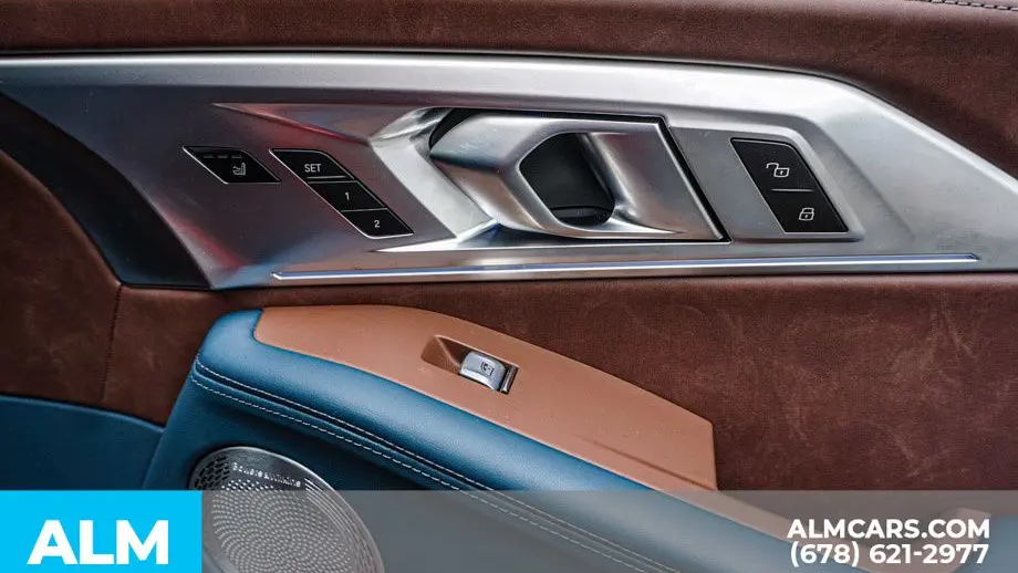 2023 BMW XM Base