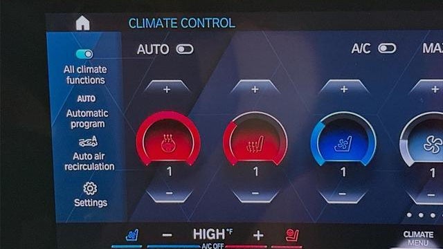 2023 BMW XM Base