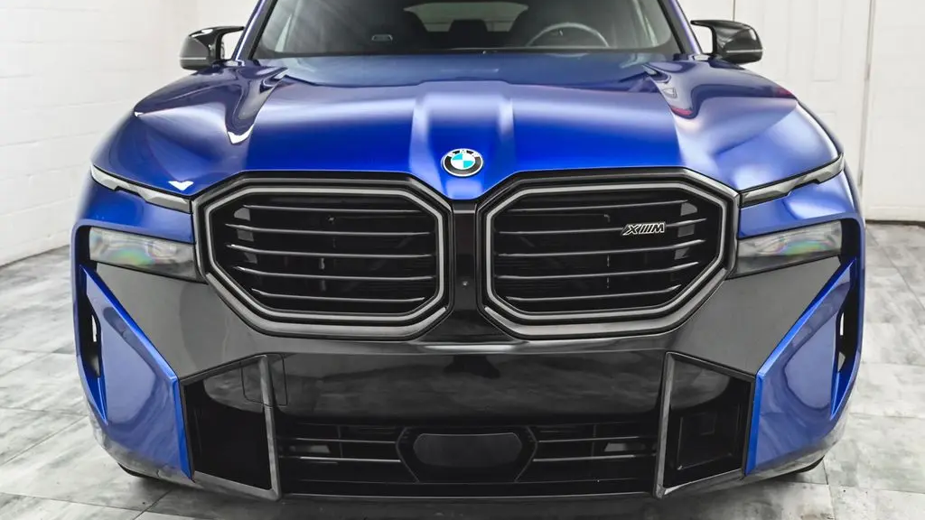 2023 BMW XM Base