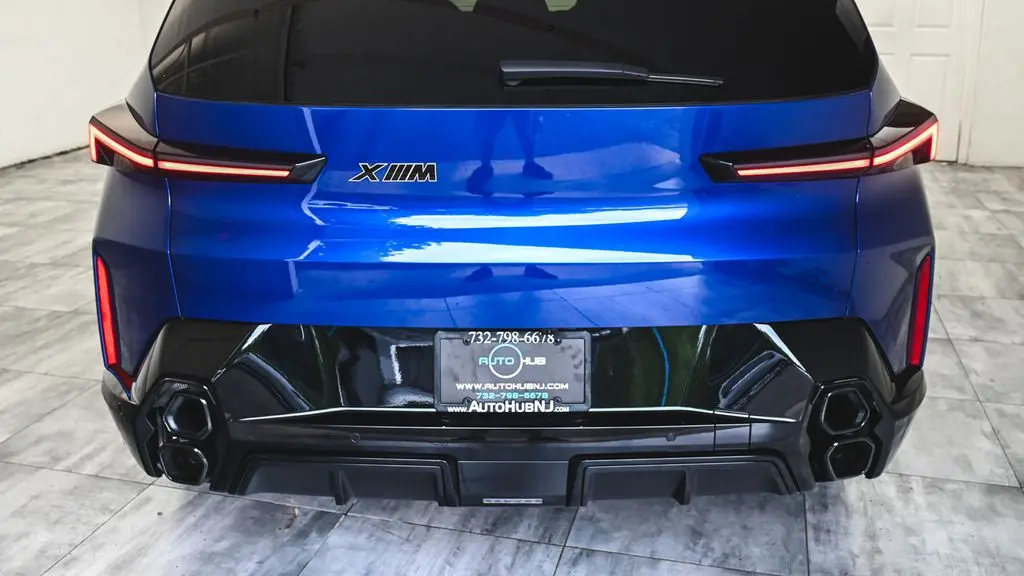 2023 BMW XM Base