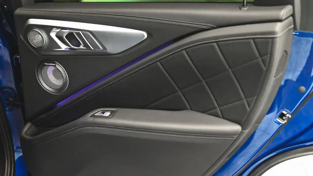 2023 BMW XM Base