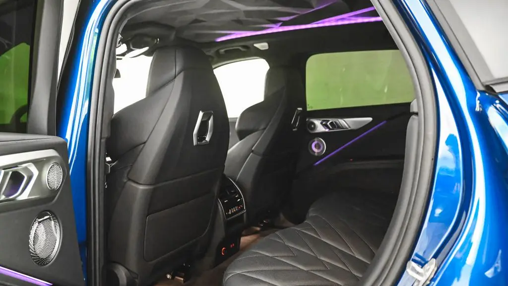 2023 BMW XM Base