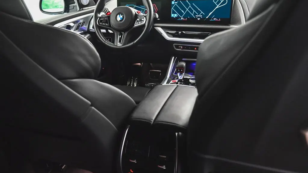 2023 BMW XM Base