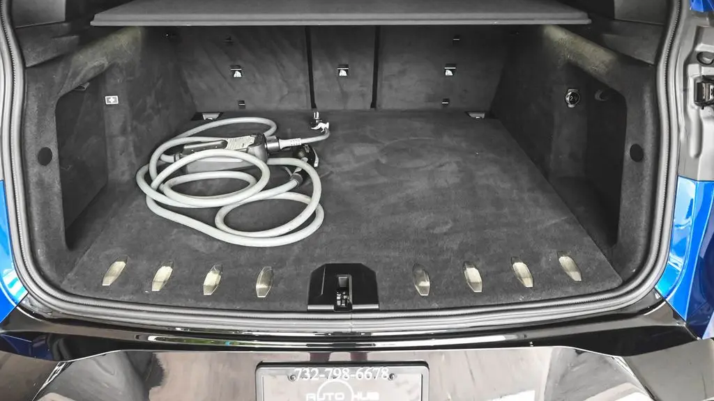 2023 BMW XM Base