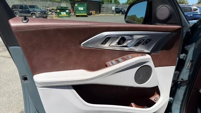 2023 BMW XM Base
