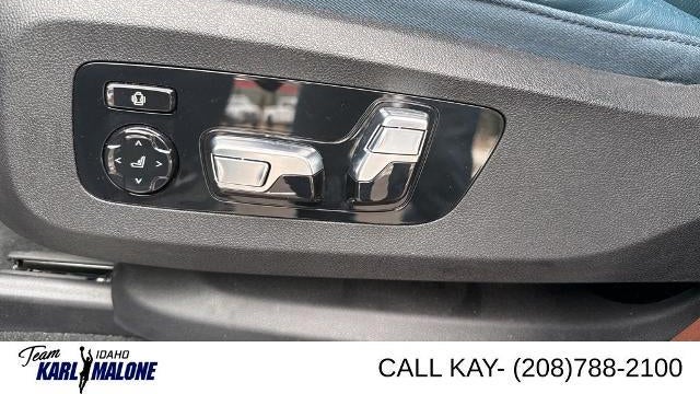 2023 BMW XM Base