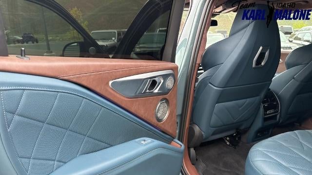 2023 BMW XM Base