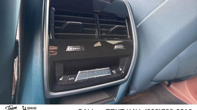 2023 BMW XM Base