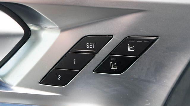 2025 BMW XM Base