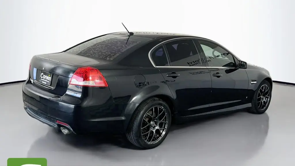 2009 Pontiac G8 Base w/Bluetooth