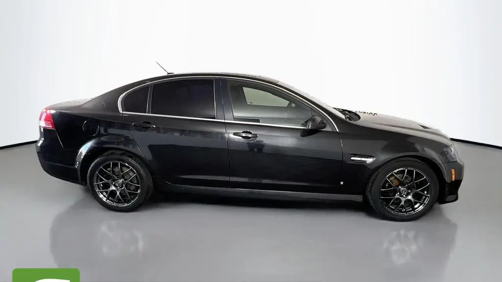 2009 Pontiac G8 Base w/Bluetooth