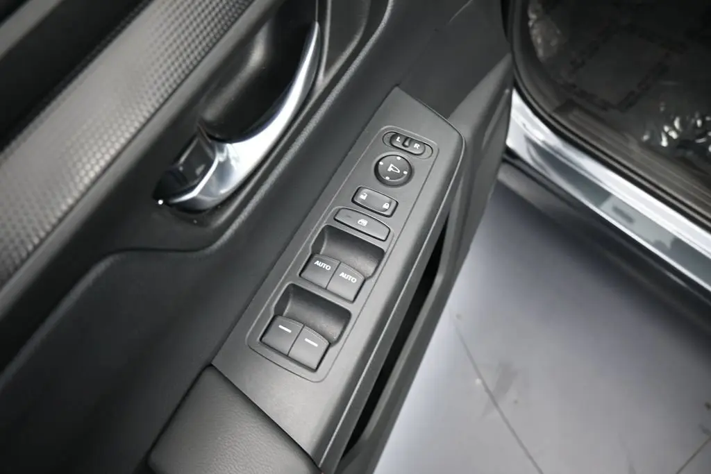 2025 Honda CR-V - $28,991