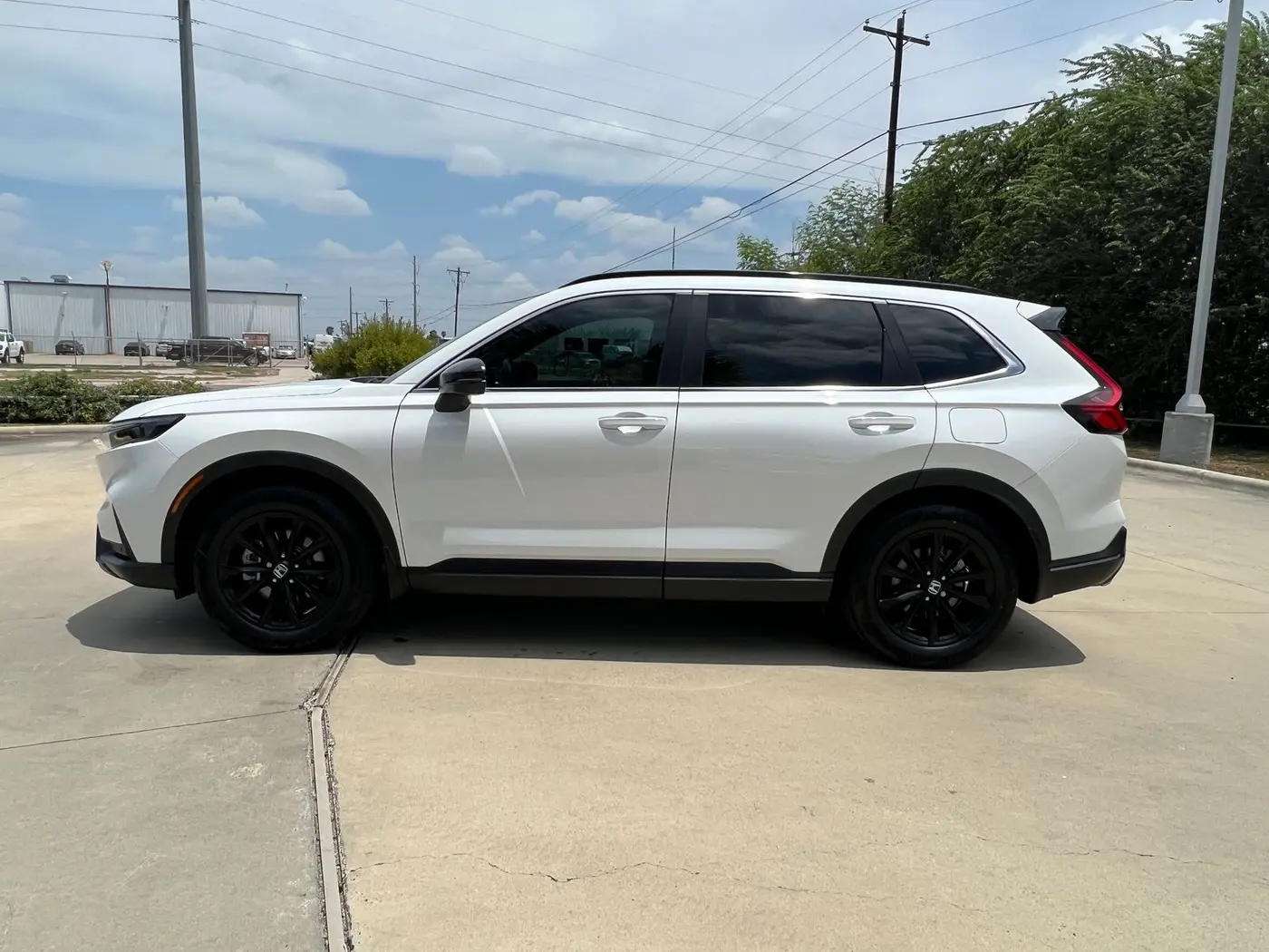 2025 Honda CR-V Hybrid Sport-L — photo 1 of 13