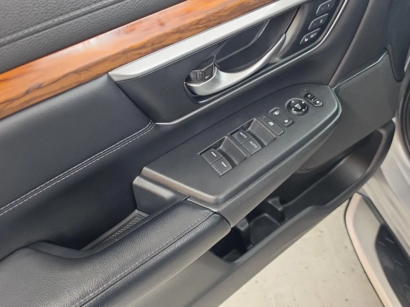 2019 Honda CR-V - $23,990