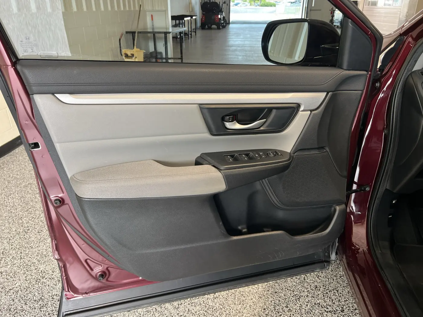 2017 Honda CR-V - $14,980